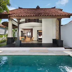 The Club Villa